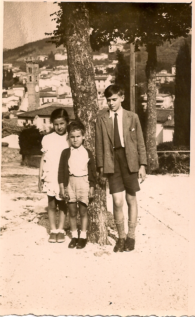 Nelly and Andrei with Pr. Alexander Nikitich Romanoff in Fiesole, 1943