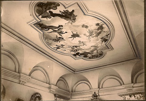Ceiling in the Grand Salon of Veisbakhovka painted by V.M. Sokolov